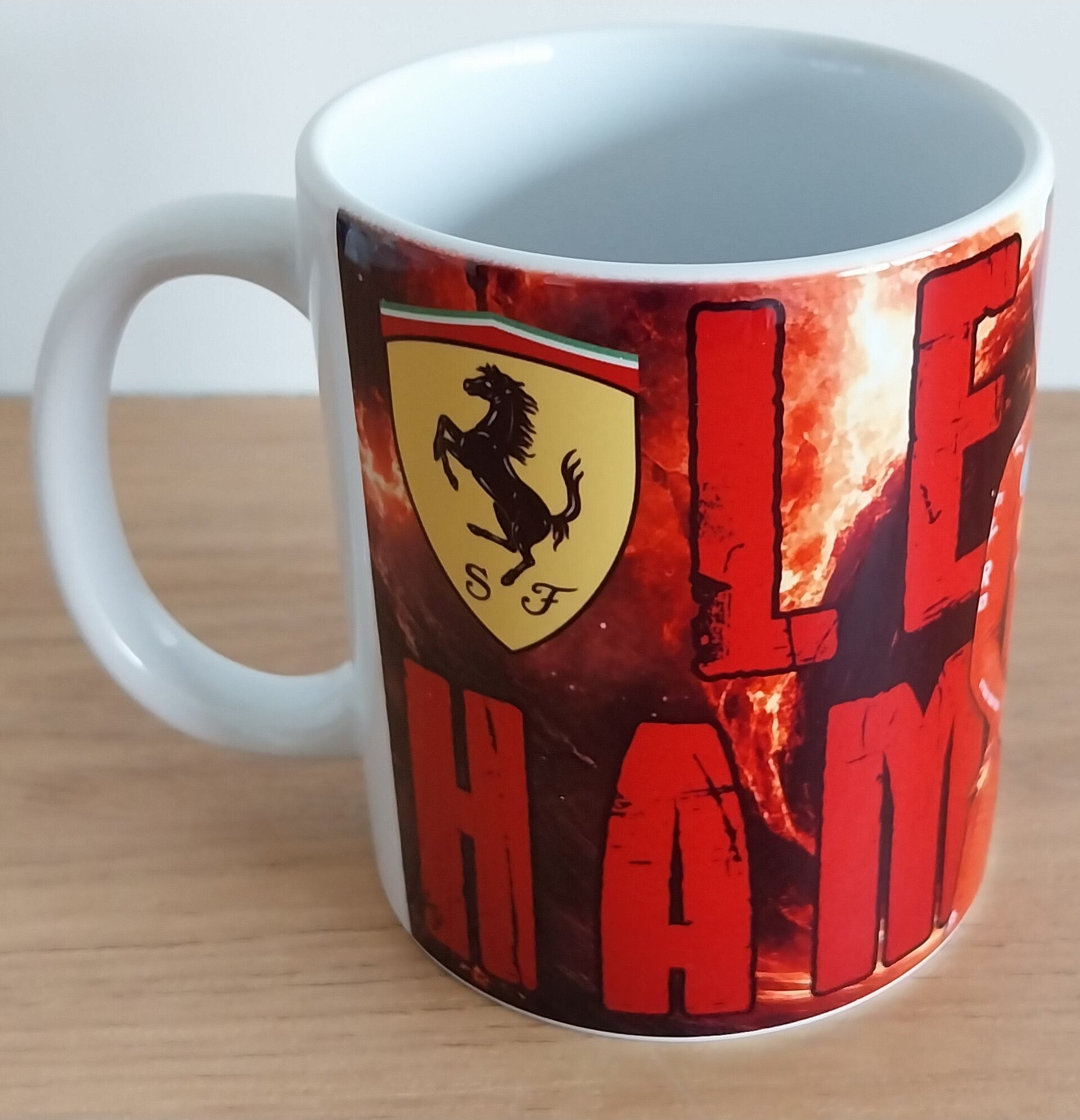 Taza Café Lewis Hamilton y Charles Leclerc Escudería Ferrari 2025  Ferrari SF25 - 7